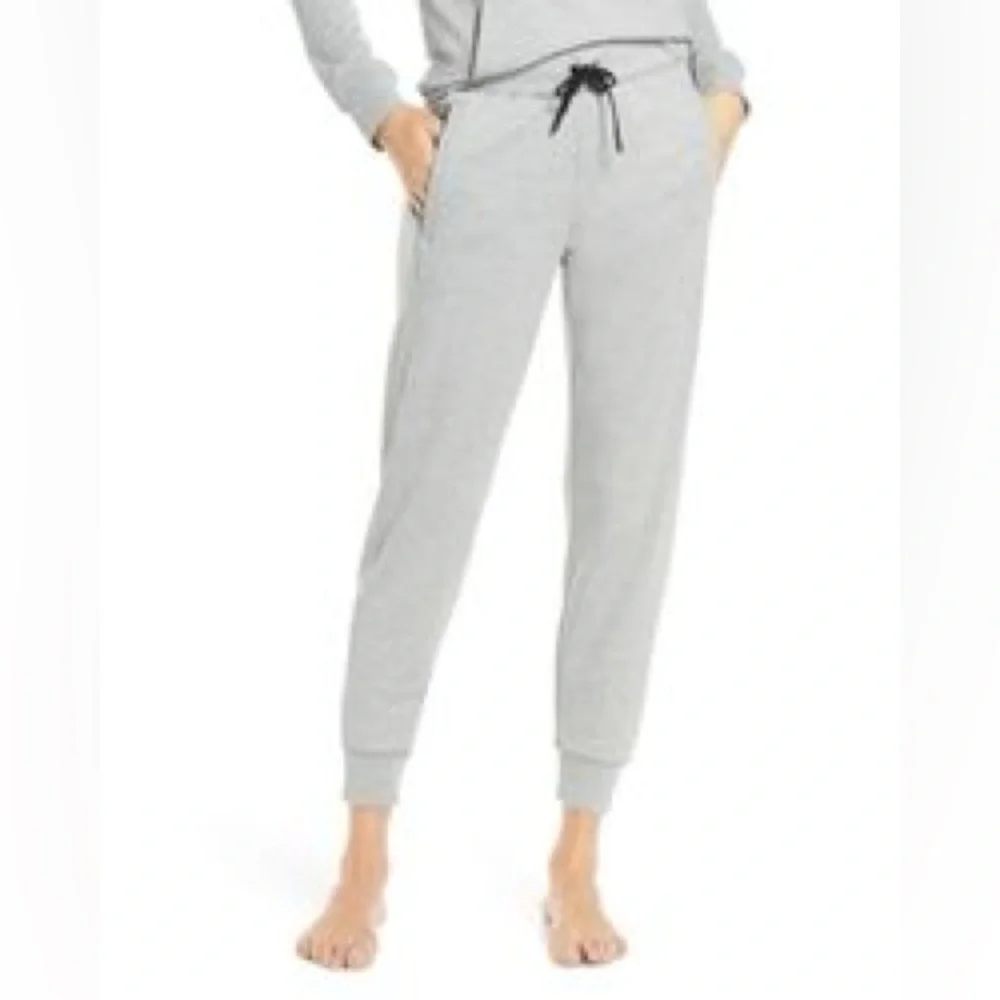 TOMMY JOHN Go Anywhere Joggers Men’s S. no holes/stains but do have loose seams